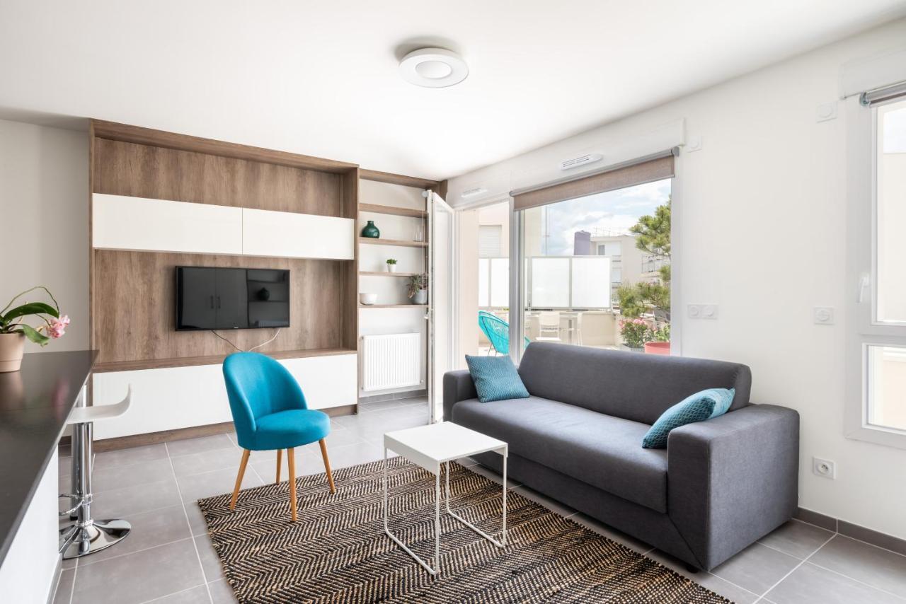 Appartement De Standing Avec Grande Terrasse Villeurbanne Ngoại thất bức ảnh
